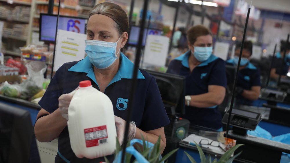 grocery workers