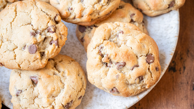 copycat Crumbl chocolate chip cookies