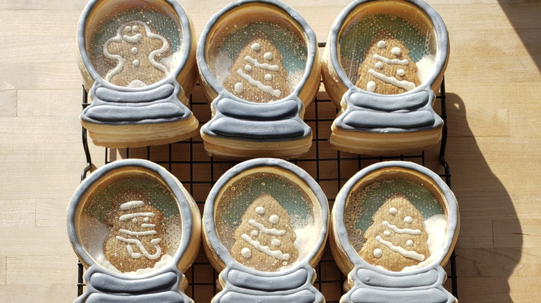 sugar cookie snow globes