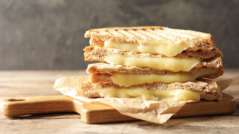 grilled cheese on cutting board