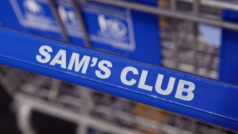 sam's club grocery cart closeup