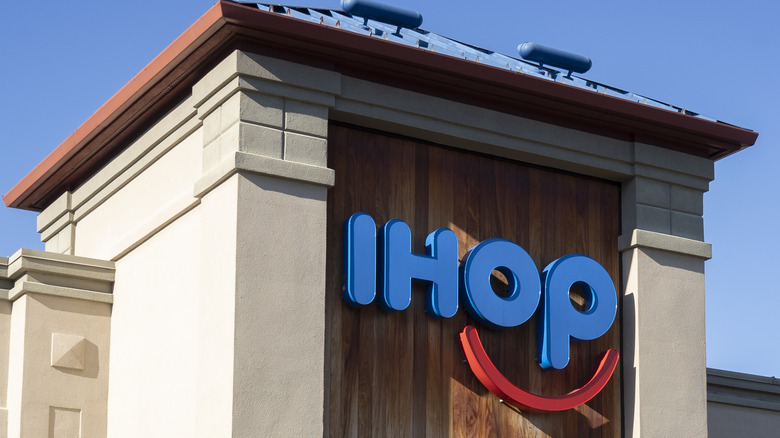 IHOP restaurant front