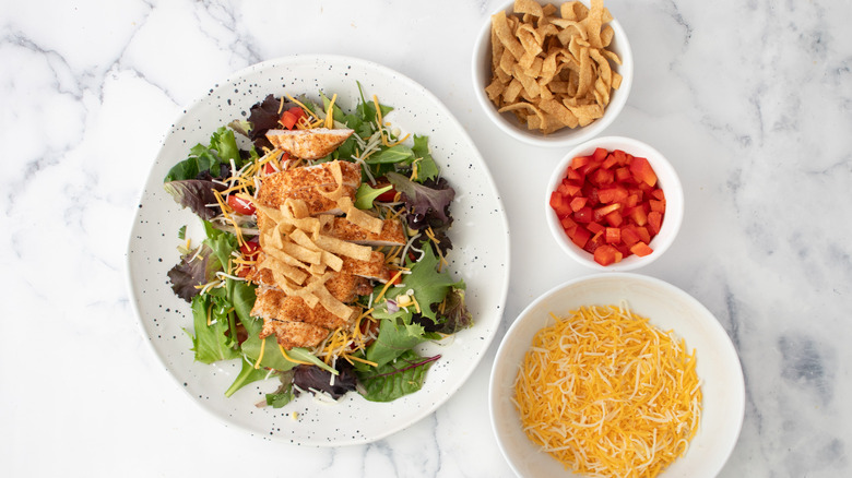 salad with veggies and chicken