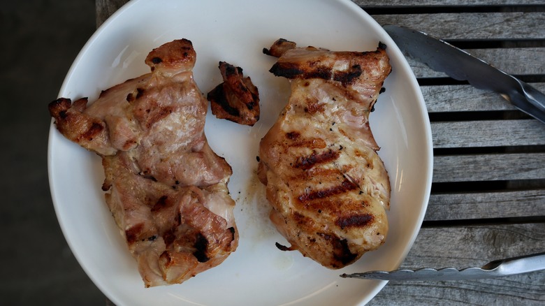 plate of grilled chicken thighs